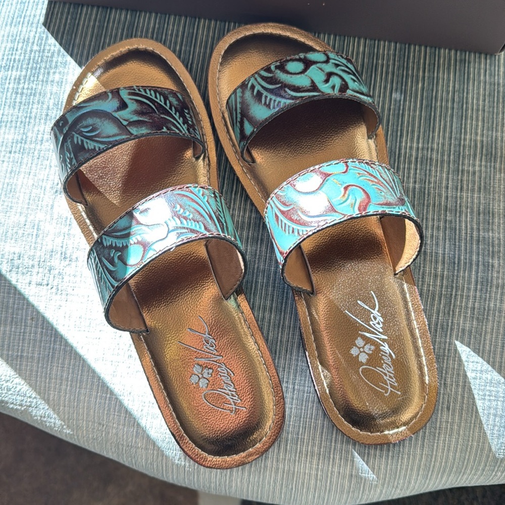 Like New Patricia Nash “Flair” Sandals - Picture 4 of 9